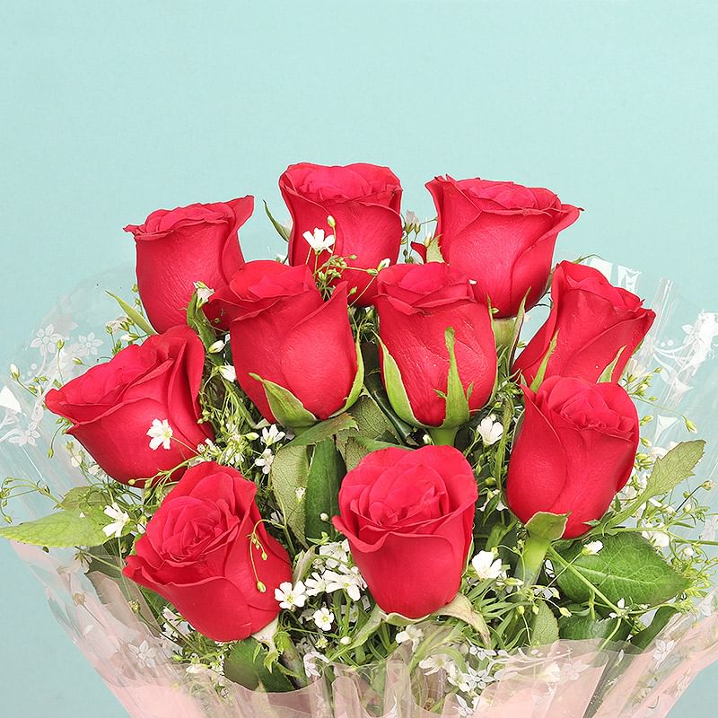 Ten Red Roses Bunch with Zoomed in View