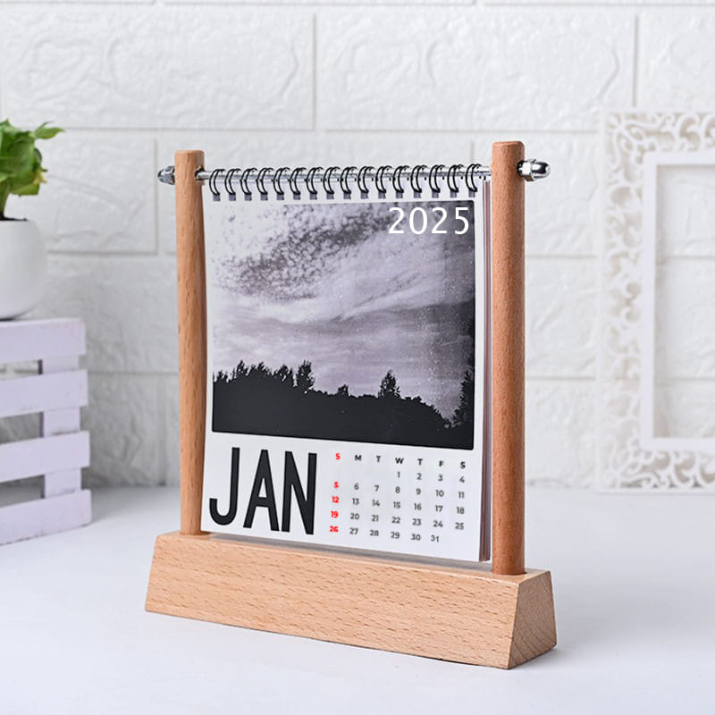 2025 Calendar Wooden Hanger