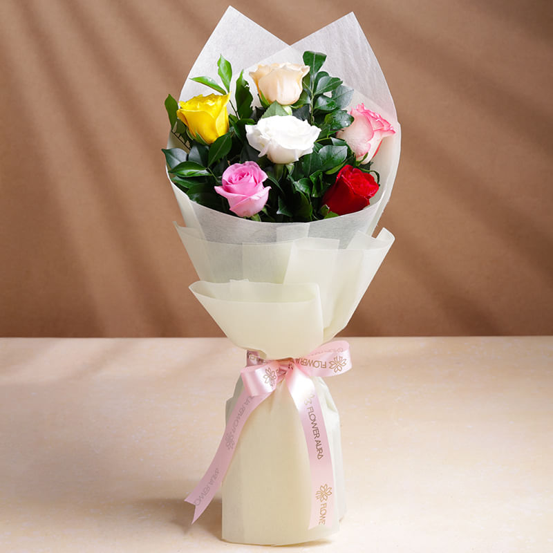 Zoomed View of Charming Rose Bouquet