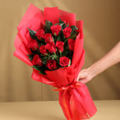 Elegant Bunch of Red Roses