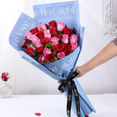 A Heartfelt Embrace In Hues Of Roses MKTPLC