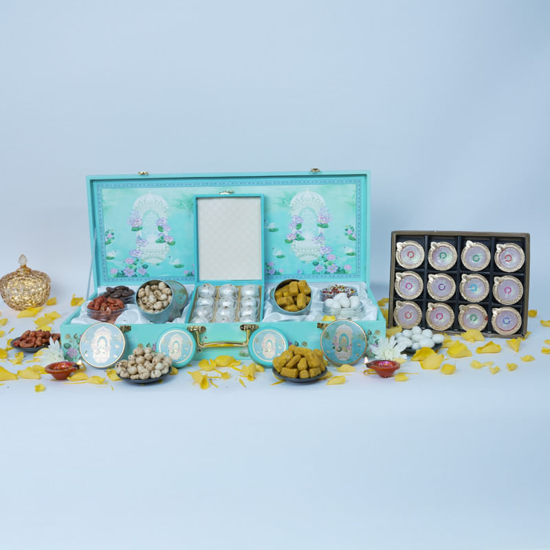 Treats N Diyas Festive Hamper