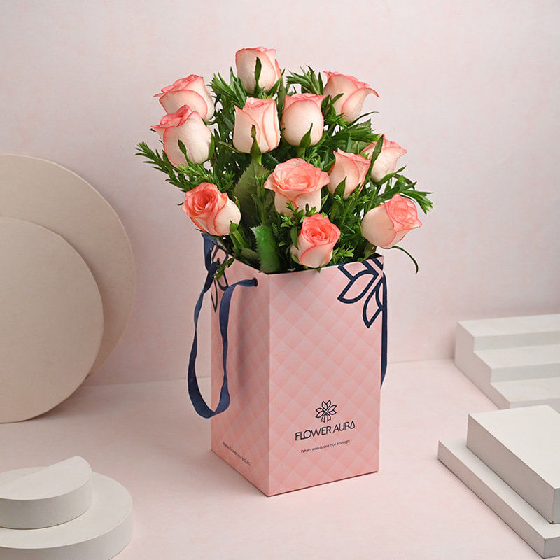 12 Pink Roses in Box