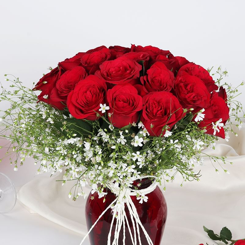 Valentine Flowers For Rose Day - Romantic Roses Vase
