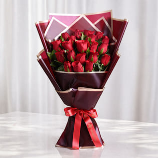 Romantic Red Roses Valentine Bouquet