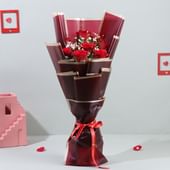 8 Red Rose In Marron China Paper With Red Ribbon