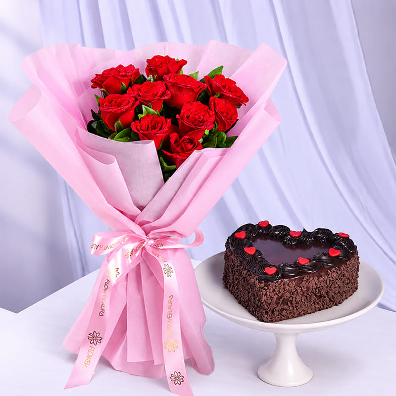Rosy Romance Bouquet N Heart Choco Cake