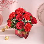 Chic Rose n Carnation Vase with Ferrero Bites MKTPLC