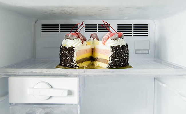 How Long Does A Cake Last In The Fridge?