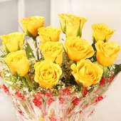 12 Yellow Roses Top View
