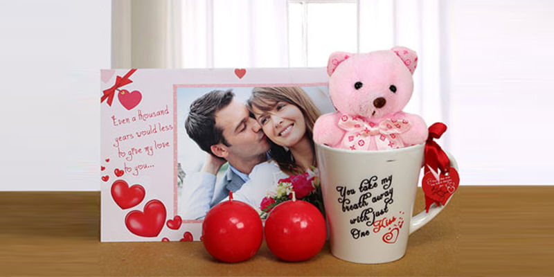 Make your Anniversaries Special with Some Quirky Customized Gifts