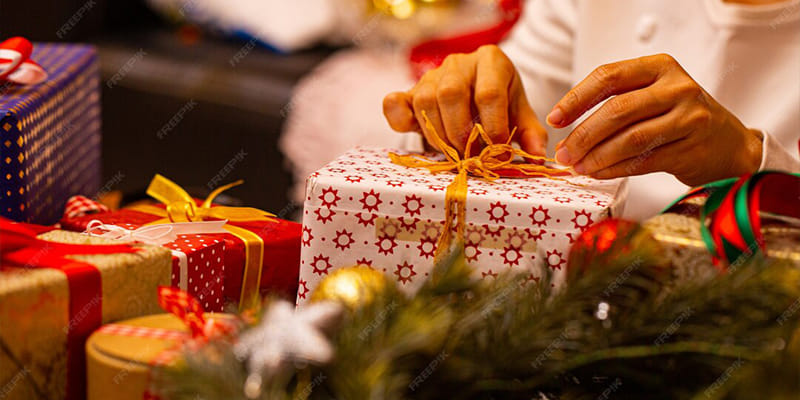 10 Best DIY Christmas Gift Ideas For 2025