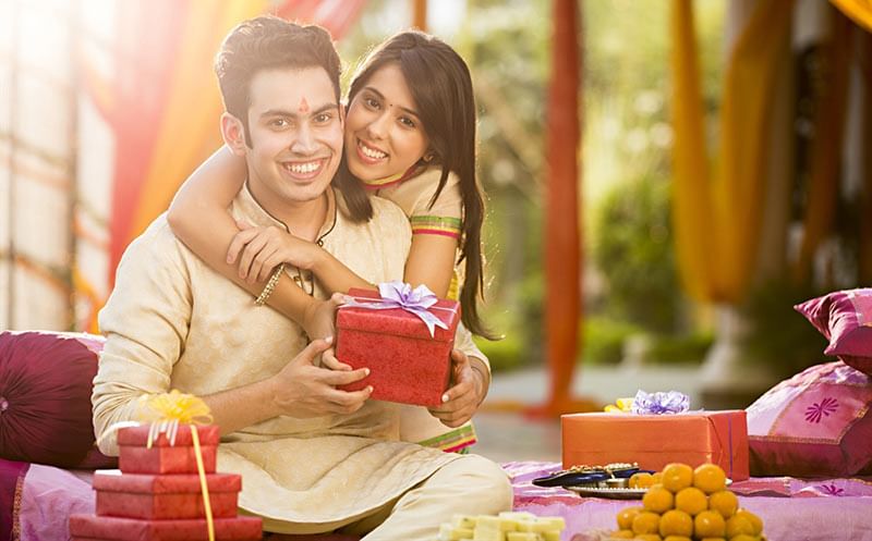 12 Most Unique Rakhi Gifts For Sister To Make Her Day