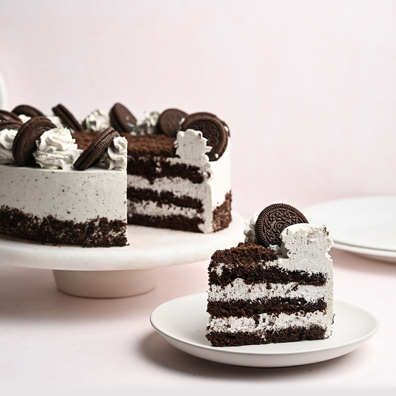 Enchanting Oreo Cake Online Delivery