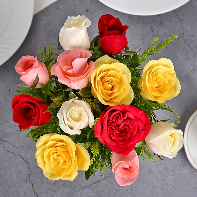 Mixed Flower Roses in a Vase Online Delivery