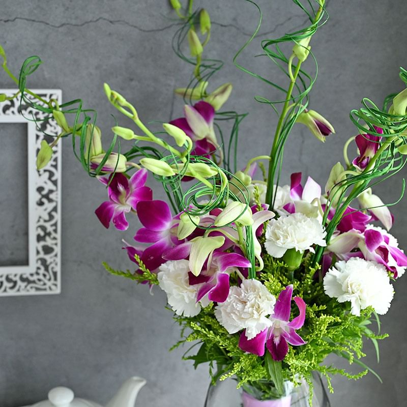 Pretty Orchids N Carnations Bouquet Online Delivery