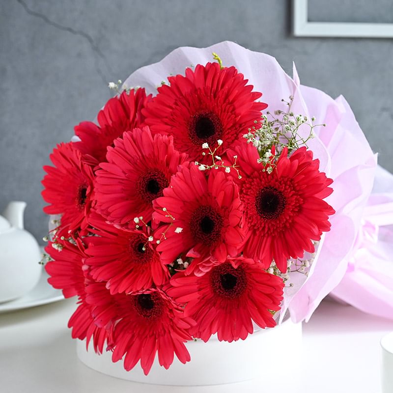 Send Lovely Smile Flowers Online - Flower Close View