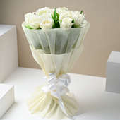Bunch of 12 White roses Bouquet