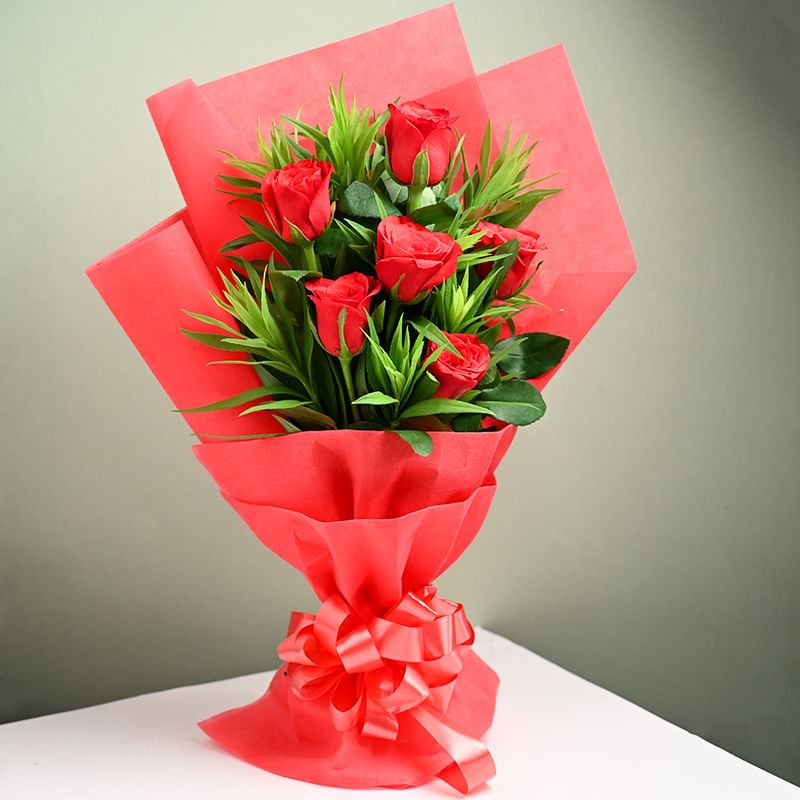 Majestic Bouquet Of Roses: Red Roses Bouquet 