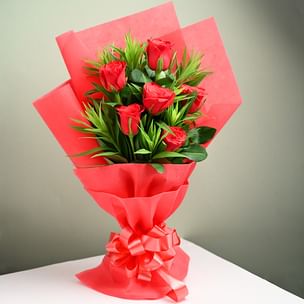 Majestic Bouquet Of Roses: Red Roses Bouquet 