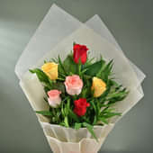 Zoomed View of Charming Rose Bouquet