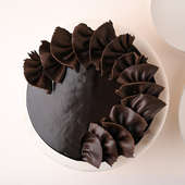 Online Eggless Chocolate Truffle Cake - Top View of Cake
