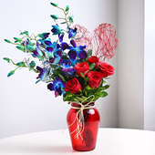 Send Orchids n Roses in Vase to Your Love on Rose Day