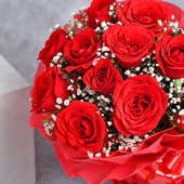 Red Rose Flower Bouquet Close View