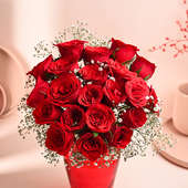 Beautiful Bouquet Red Roses in a Vase