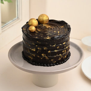 Golden Chocolate Delight Cake