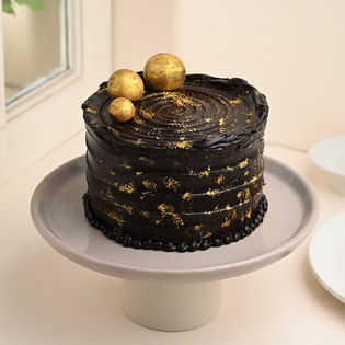 Golden Chocolate Delight Cake