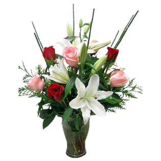 Splendid Rose Lily Ensemble