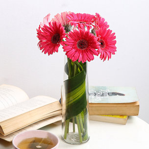 Buy Flowers Online With Glass Vase