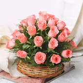 Combination of 30 pink roses