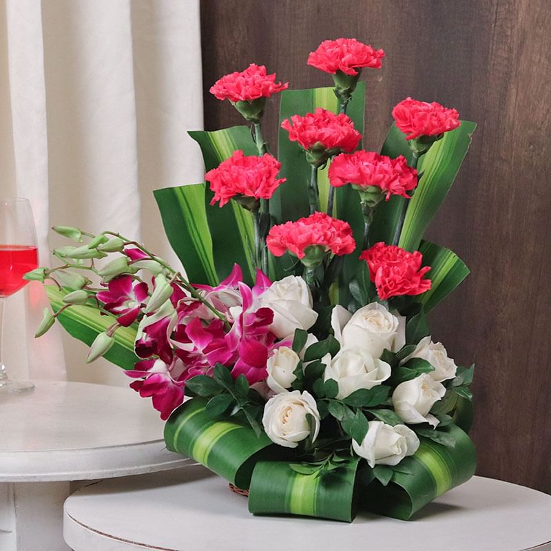 Christmas Flowers Arrangements Online