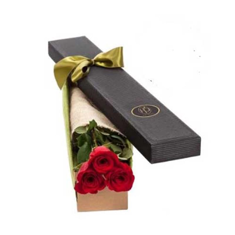 3 Red Roses in an Elegant Box