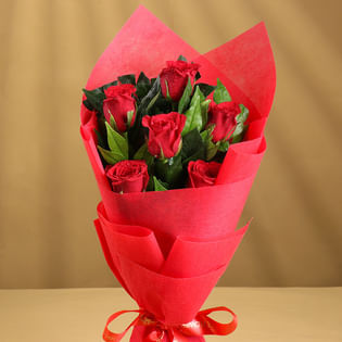 Majestic Bouquet Of Roses: Red Roses Bouquet 