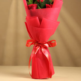Majestic Bouquet Of Roses: Red Roses Bouquet 