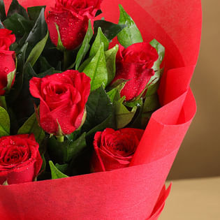Majestic Bouquet Of Roses: Red Roses Bouquet 