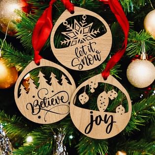 Rustic Pinewood Hanging Ornaments Set