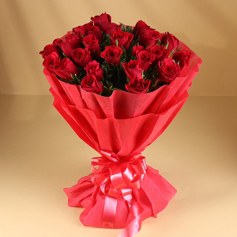 Magnetic Crimson Romance - Bunch of 20 Red Roses
