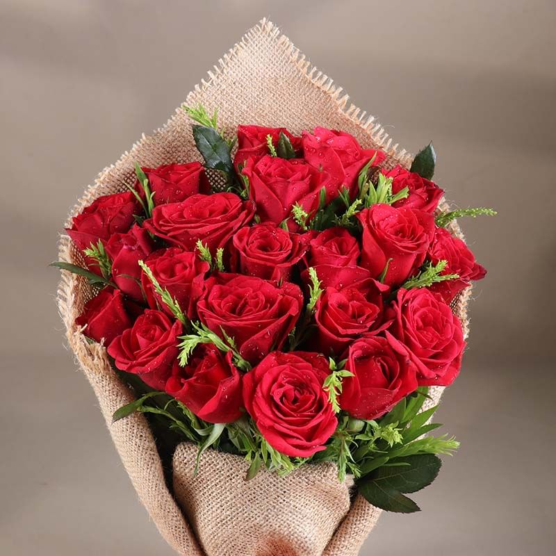 Bouquet of 20 Red Roses in a stunning jute packaging