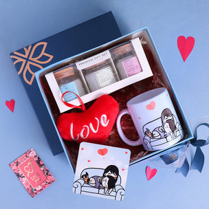 Scented Candle Love Hamper For Promise Day