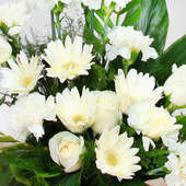 20 White Flower Basket Arrangement with Zoomed in View