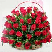 Combination of 100 lovely red roses