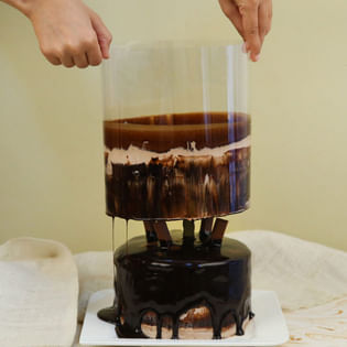  Kit Kat Pull me Up cake for birthday