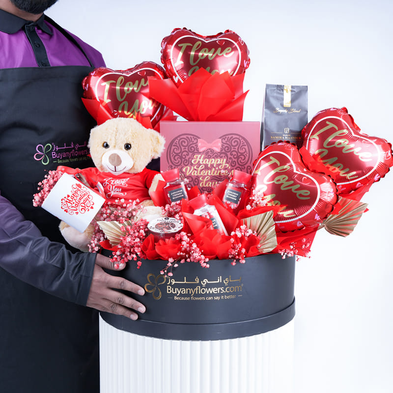 Ultimate Love Story Gift Hamper