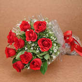 Bunch of 10 Red Roses full flower view