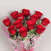 12 Red Roses Bouquet in Zoomed in Pic