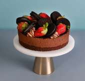 Chocolate Oreo Cheesecake With Strawberry